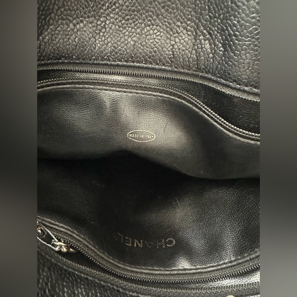 Authentic CHANEL Black Leather Shoulder Bag - Picture 3 of 7